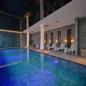 4* Hotell Adina Belvedere