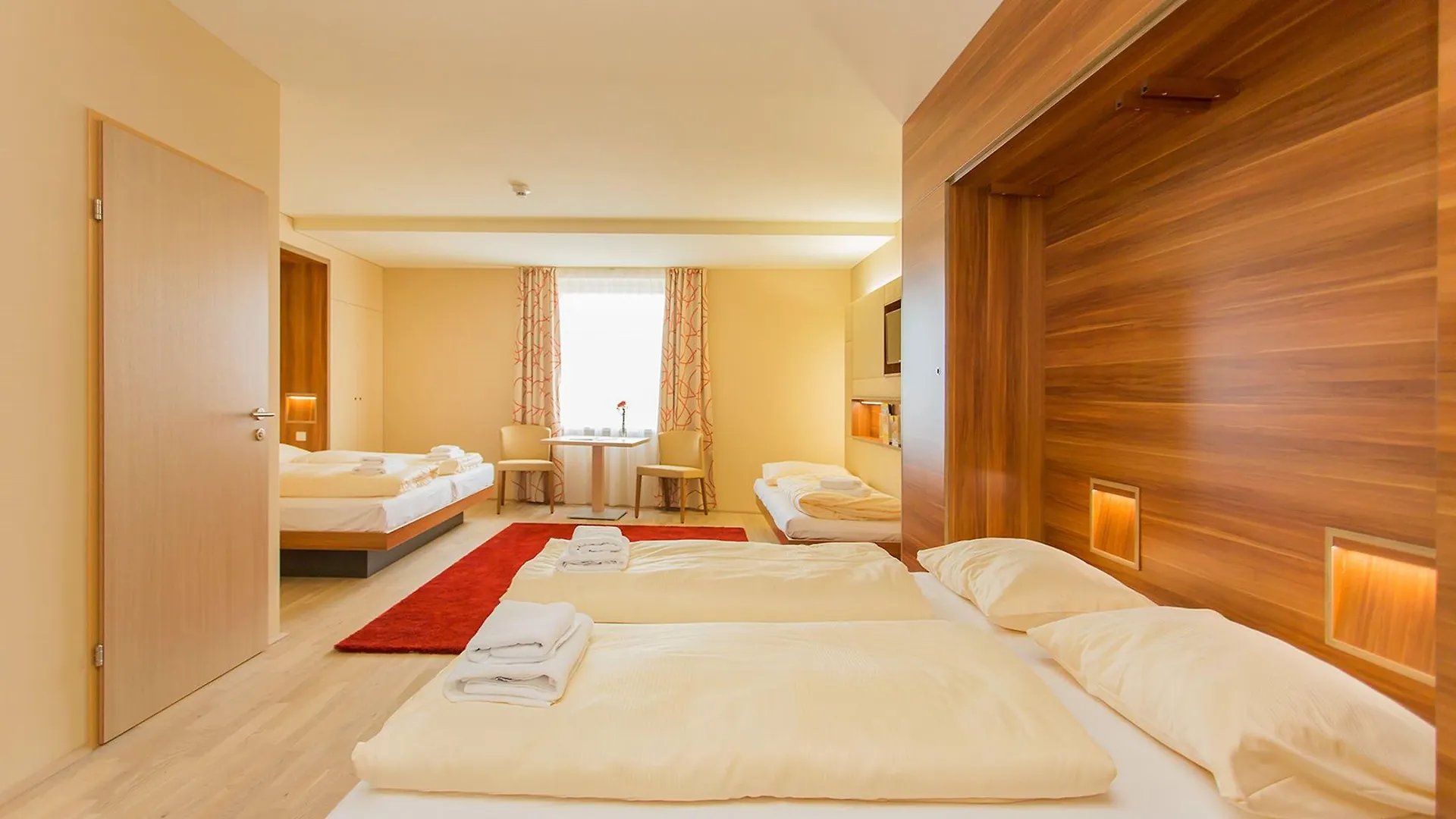 Jufa Hotel Wien City 4*,  Österrike